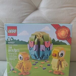 LEGO Easter Chicks Set with Yellow and Blue